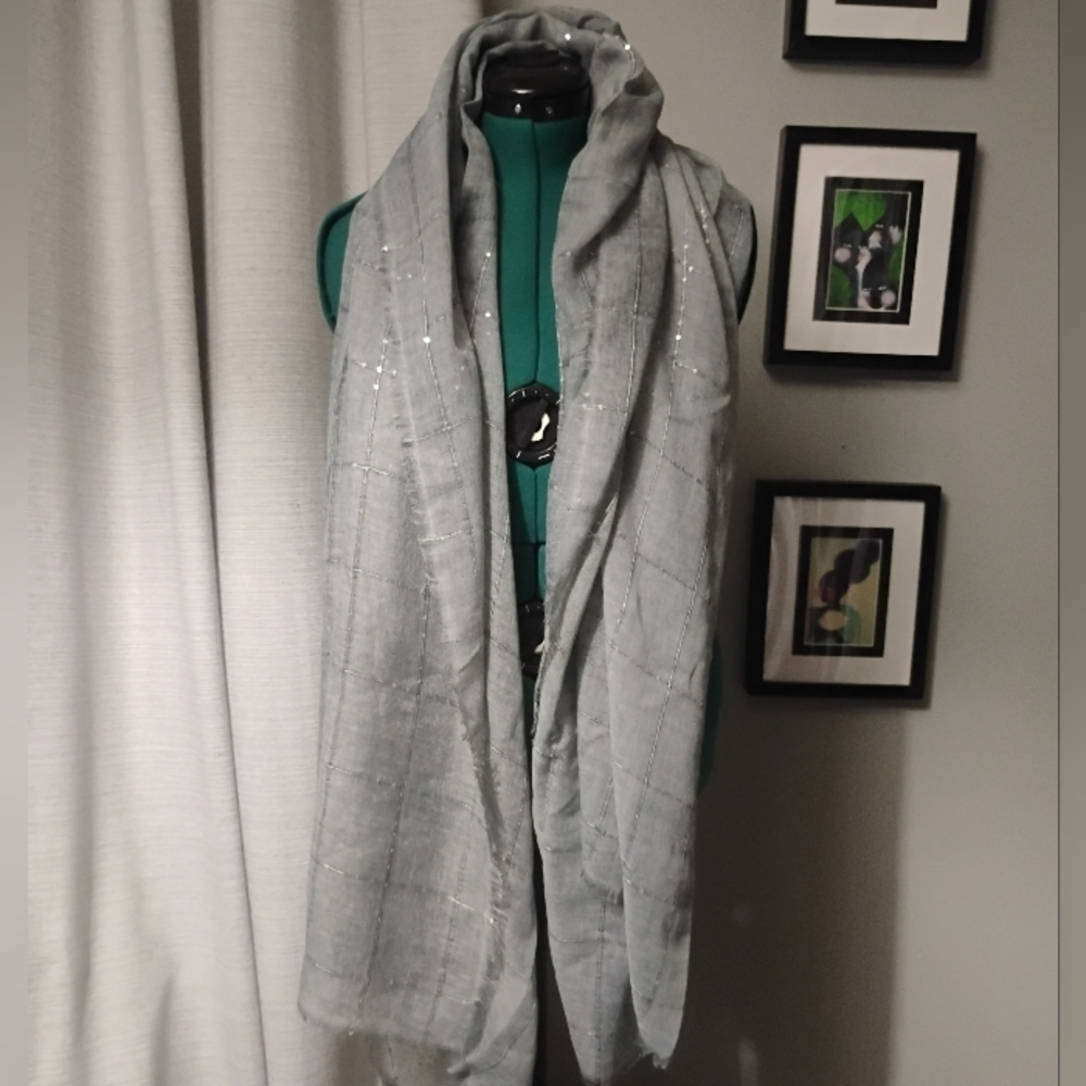 Tilo Twilight Gray Sparkle Lightweight Scarf with Fringe Trim NWT - Picture 4 of 8